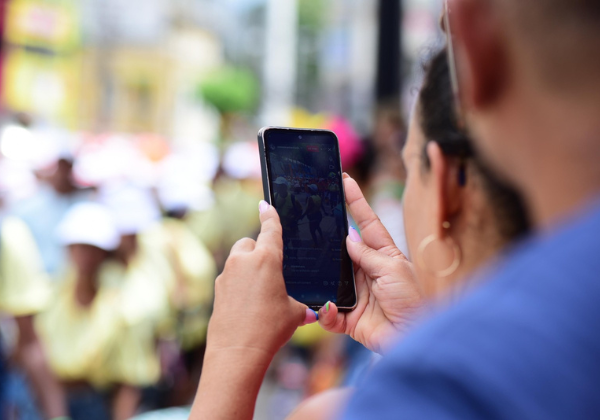 Prefeitura usa tecnologia para apoiar serviços e segurança no Carnaval de Salvador