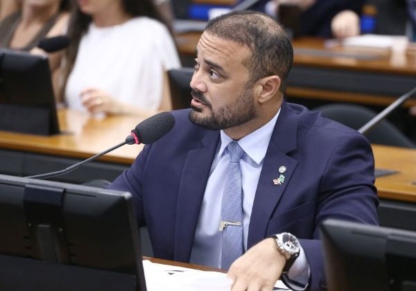 Deputado atribui queda do Brasil em ranking de corrupção a escândalos do INSS e do Banco Master