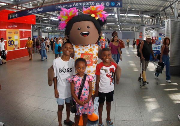 Estações do metrô recebem ações de proteção a crianças e adolescentes durante o Carnaval
