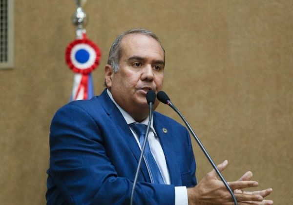 PT age com salto alto ao tratar desembarque de Coronel como ‘jornal de ontem’, diz deputado