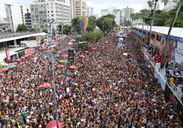 Carnaval de Salvador terá chuvas passageiras e momentos de sol, aponta Codesal