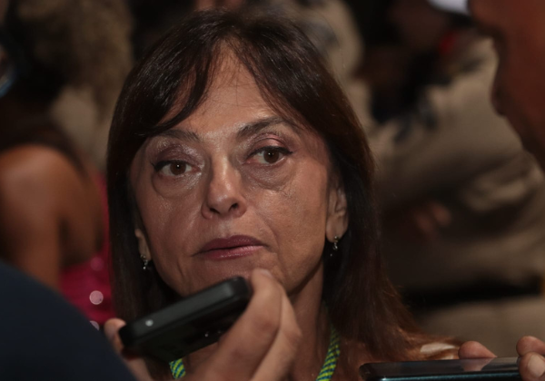 Deputada diz que ACM Neto está ‘perdido na política’ e acompanha ‘declínio carlista’ na Bahia
