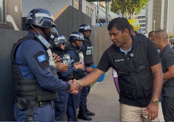 Diego Castro faz críticas às diárias dos policiais no Carnaval: 