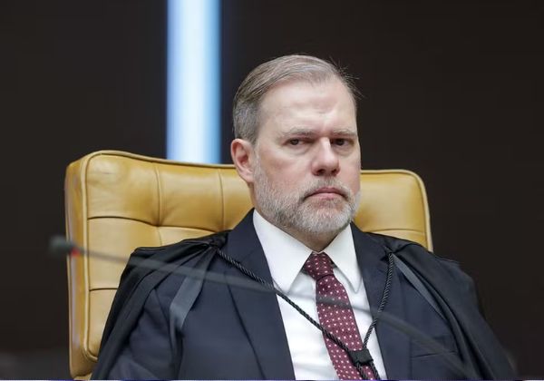 Após reunião no STF, Dias Toffoli deixa relatoria do caso Banco Master