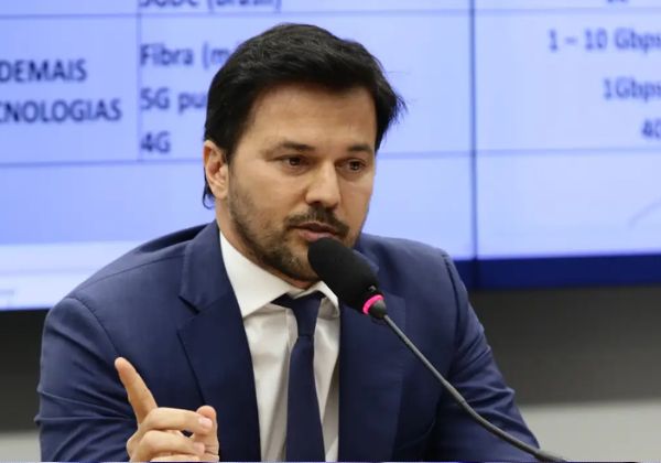 Fabio Faria teria negociado voto de Toffoli em processo que favoreceu Vorcaro