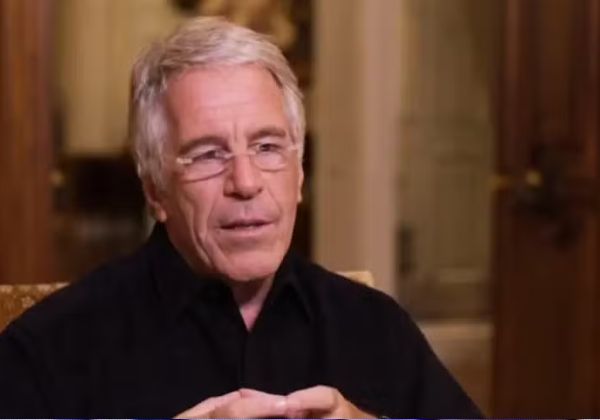 Documentos apontam que Jeffrey Epstein possui CPF ativo no Brasil