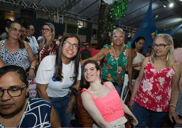 Vice-prefeita comemora Camarote Acessível no carnaval: 