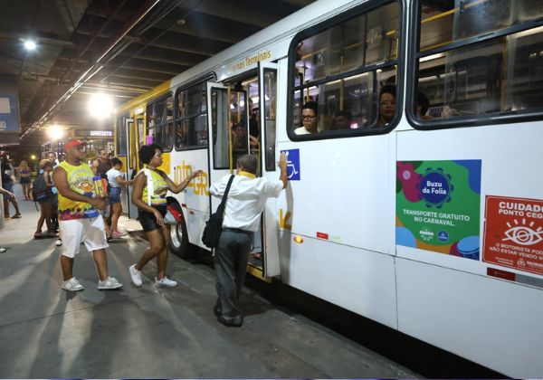 Semob disponibiliza linhas de ônibus gratuitas para chegar ao circuitos do carnaval
