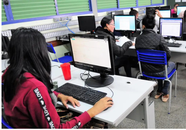 Empresas vão poder abater dívidas se conectarem faculdades à internet