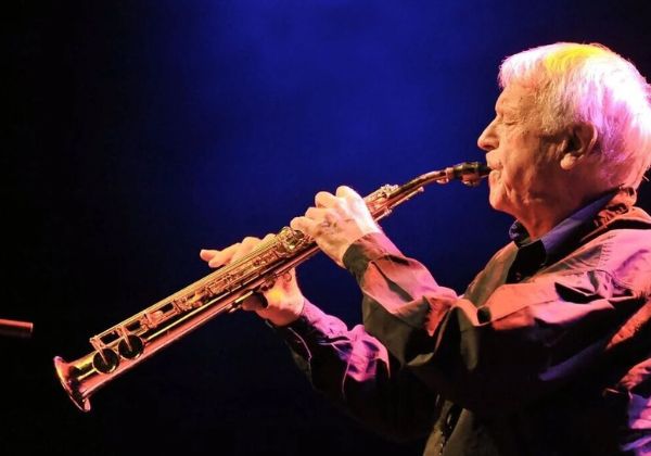 Michel Portal, pioneiro do jazz europeu e da música experimental, morre aos 90 anos 