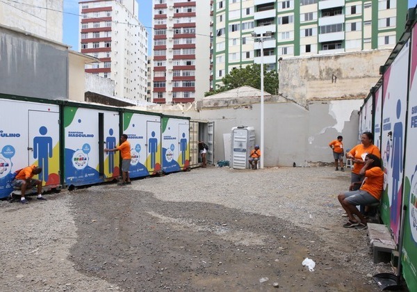 Catadores cadastrados recebem permissão para utilizar chuveiros dos trabalhadores da folia