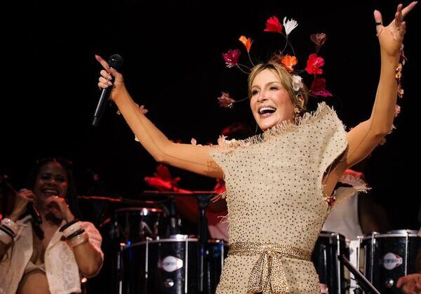 Claudia Leitte e Alok unem axé e eletrônico em camarote na Barra