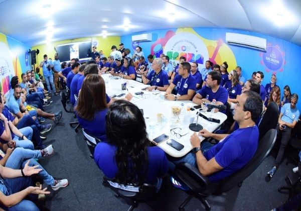 Carnaval de Salvador tem público recorde de quase 2 milhões de pessoas, diz prefeito