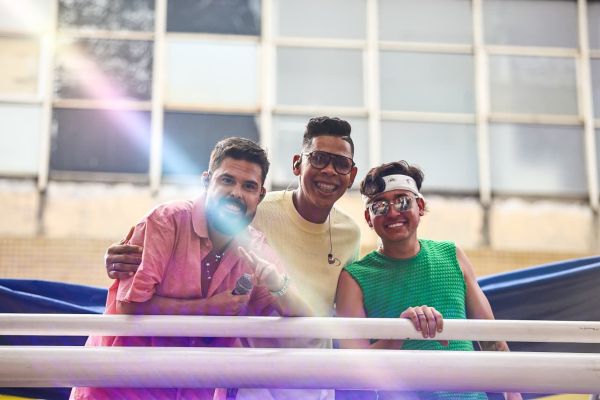 Kart Love, Netto Brito, Rock Salles e Gabriel Fidelis comandaram “Trio do Arrocha”