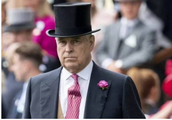 Ex-príncipe Andrew é preso em investigação ligada a Jeffrey Epstein