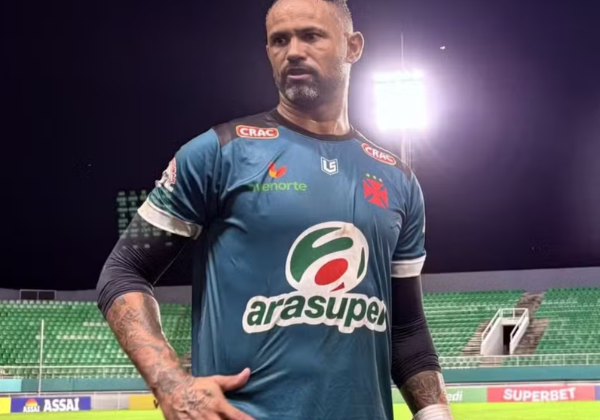 Goleiro Bruno anuncia intenção de iniciar carreira política: ‘Não tem como não ser de direita’