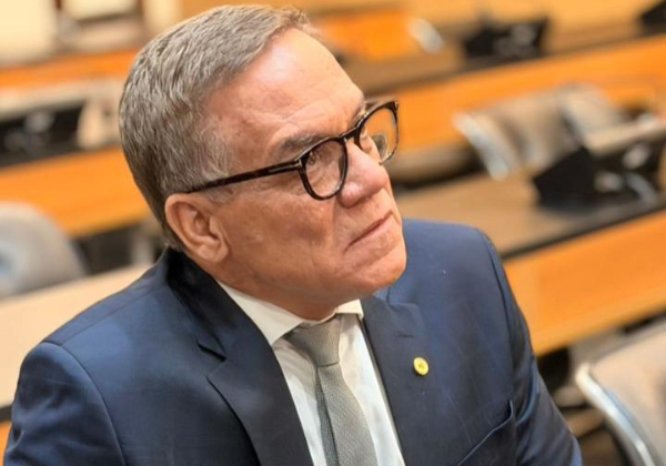 Deputado acusa Jerônimo de transferir responsabilidades aos prefeitos: 'Culpou pela fila da regulação'