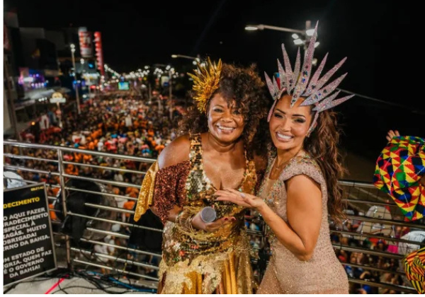 Margareth Menezes cantou em bloco ligado à empresa que recebeu R$ 1 milhão via Lei Rouanet