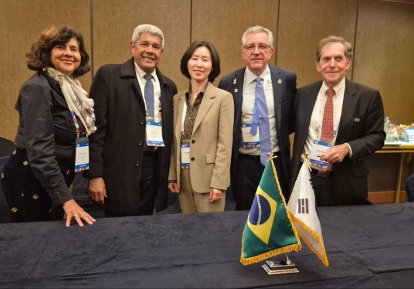 Na Coreia do Sul, Jerônimo firma novo acordo para produção de biomedicamento para tratamento de câncer e doenças raras