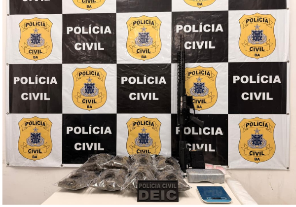 Polícia apreende fuzil e drogas em zona de mata da Ceasa