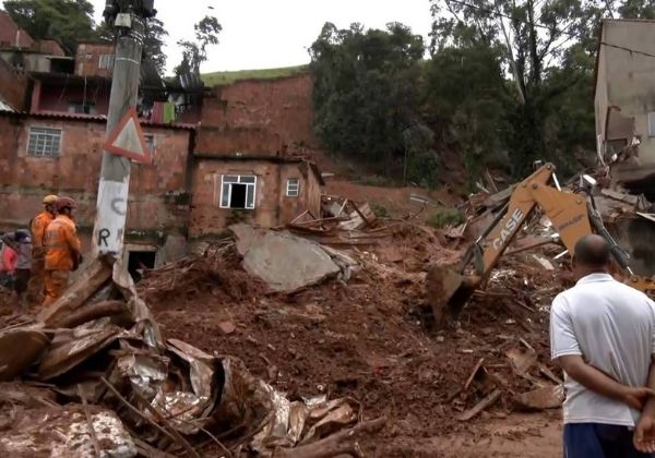Chuvas deixam ao menos 20 mortos na zona da mata de MG