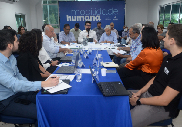 Prefeitura de Salvador debate gestão do Teleférico do Subúrbio com a CAF