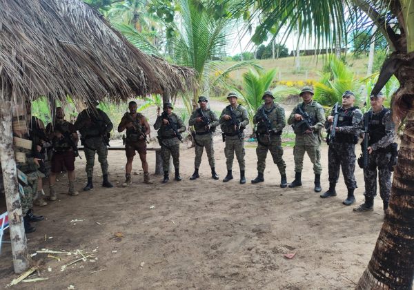 Doze suspeitos envolvidos em ataque a tiros contra turistas são detidos na Bahia