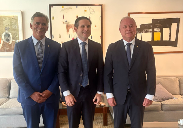 CCJ define Paulo Azi como relator da PEC 6x1 e reforça debate técnico