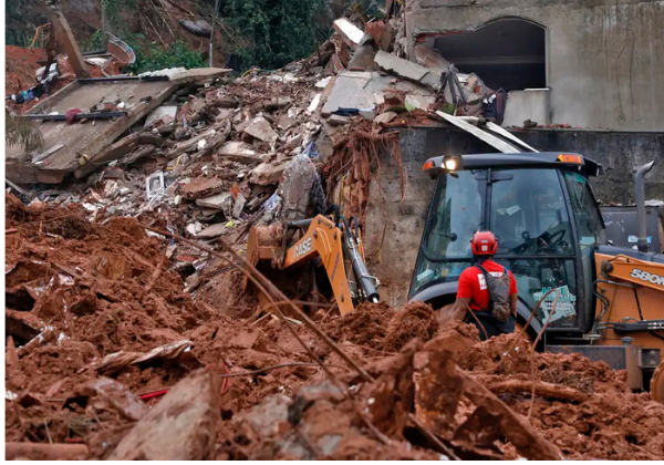 Sobe para 30 o número de mortos com as chuvas em Minas Gerais