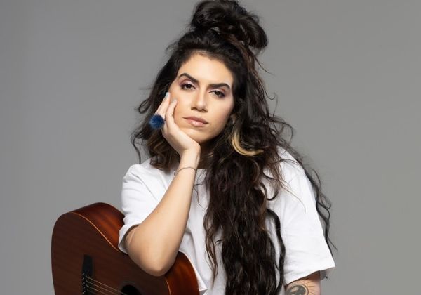 Salvador e Belo Horizonte recebem espetáculo 'Amy Reggaehouse' da cantora baiana Clariana