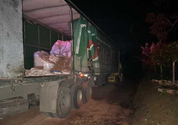 Carga avaliada em mais de R$ 950 mil e caminhão roubados são recuperados em Ibirapitanga