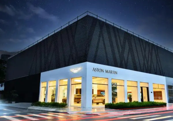 Cerca de 600 trabalhadores são demitidos da montadora Aston Martin após tarifaço de Trump