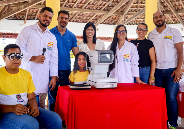 Morro do Chapéu inicia programa que destinará óculos gratuitos a estudantes da rede municipal