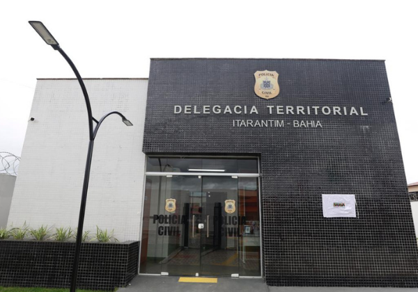 Governo estadual entrega nova delegacia e praça em cidade do sudoeste baiano