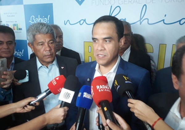 ‘Carnaval injetou R$ 8 bilhões na economia de Salvador’, diz ministro do Turismo