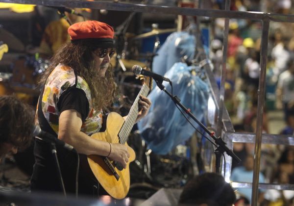 FGM inaugura estátua de Moraes Moreira na Praça Castro Alves e lança programação que celebra 40 anos da fundação