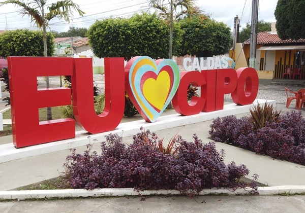 Prefeitura de Cipó abre processo seletivo com salários de até R$ 11 mil