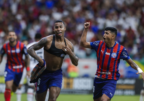 Bahia vence Vitória de virada e conquista o 52º título baiano