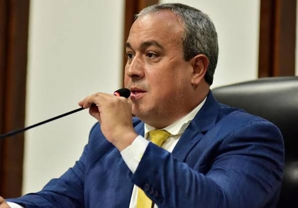 Deputado estadual Vitor Azevedo confirma saída do PL e filiação ao Avante