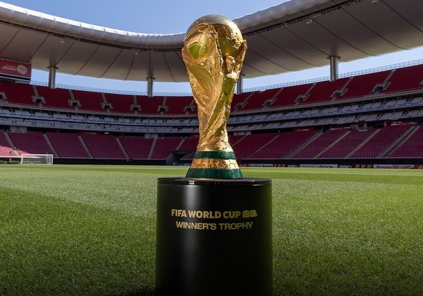 Diretor da Fifa diz que Copa do Mundo ‘é grande demais’ para ser interrompida por guerra