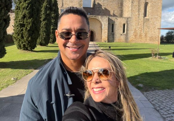 Após verão intenso, Xanddy Harmonia curte férias pela Europa e encerra roteiro com show em Portugal