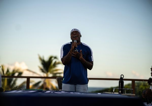 Escandurras grava audiovisual 'PRA GOD' em tarde emocionante marcada por fé e musicalidade