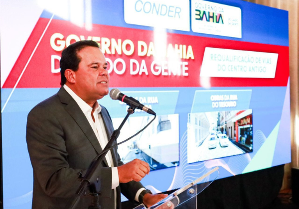 Geraldo Júnior destaca revitalização do Centro Antigo durante autorização de obras em Salvador