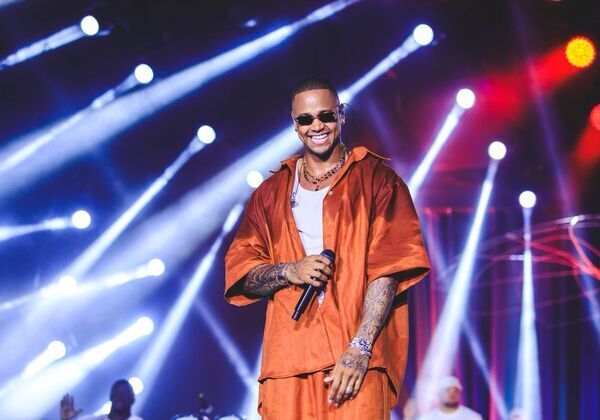 Paggodin está de volta: Léo Santana anuncia show em Salvador no dia 24 de maio