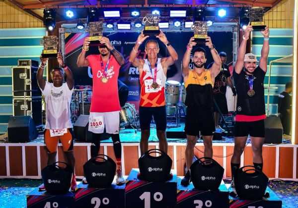 Alpha Night Run reúne atletas e público na orla da Barra e celebra esporte, saúde e confraternização