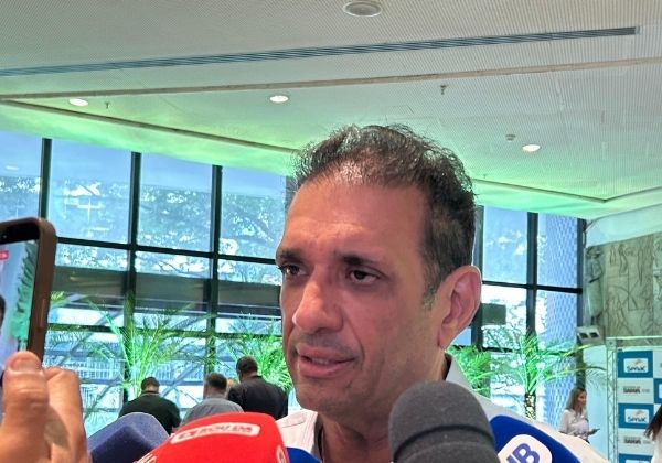 Ex-prefeito de Ilhéus nega estar inelegível e critica blog por divulgar fake news