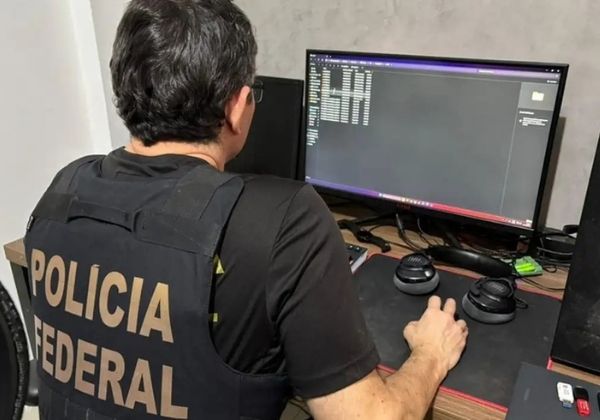 Operação revela fraude de R$87 bilhões e afasta 25 servidores da Receita