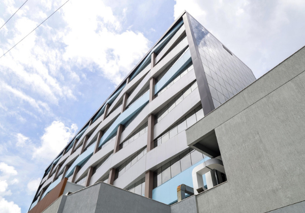 Maternidade e Hospital da Criança deve ser entregue ainda no 1º semestre, diz prefeitura