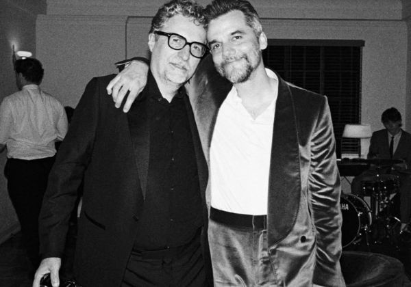 Kleber Mendonça festeja parceria com Wagner Moura em Los Angeles e recebe apoio de famosos 