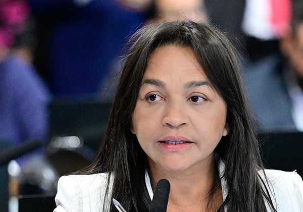 Fim da aposentadoria compulsória como punição teve votação adiada na CCJ do Senado